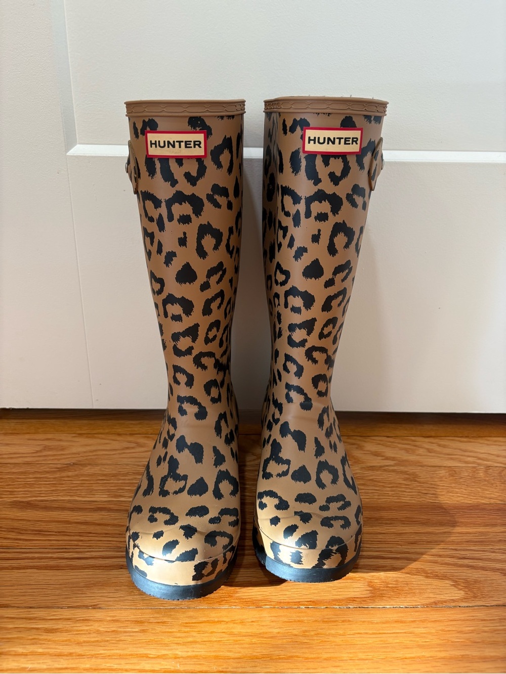 Hunter Leopard-Pattern Tall Rain Boots - Brown & Black